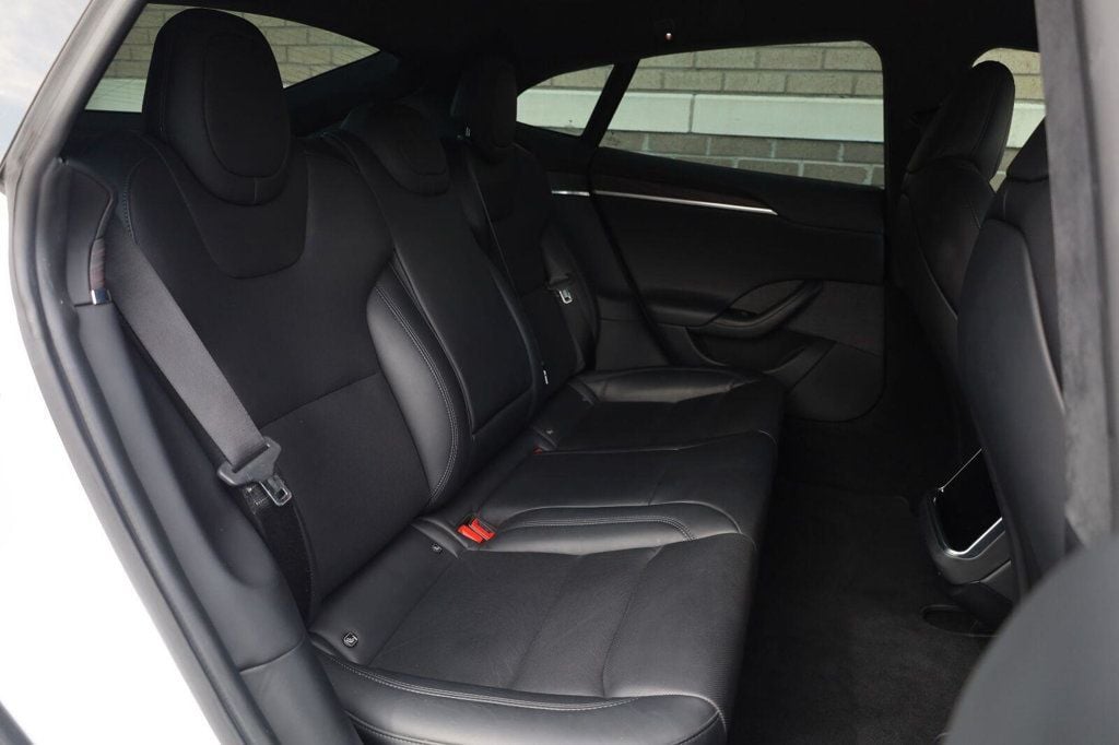 Tesla Model S photo 24