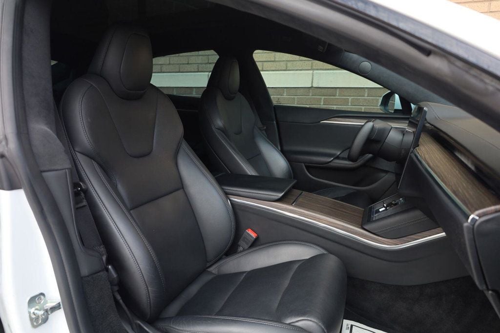 Tesla Model S photo 28