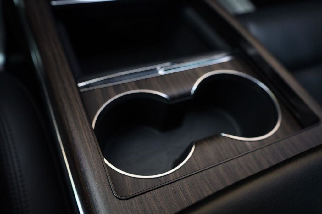 Tesla Model S photo 37
