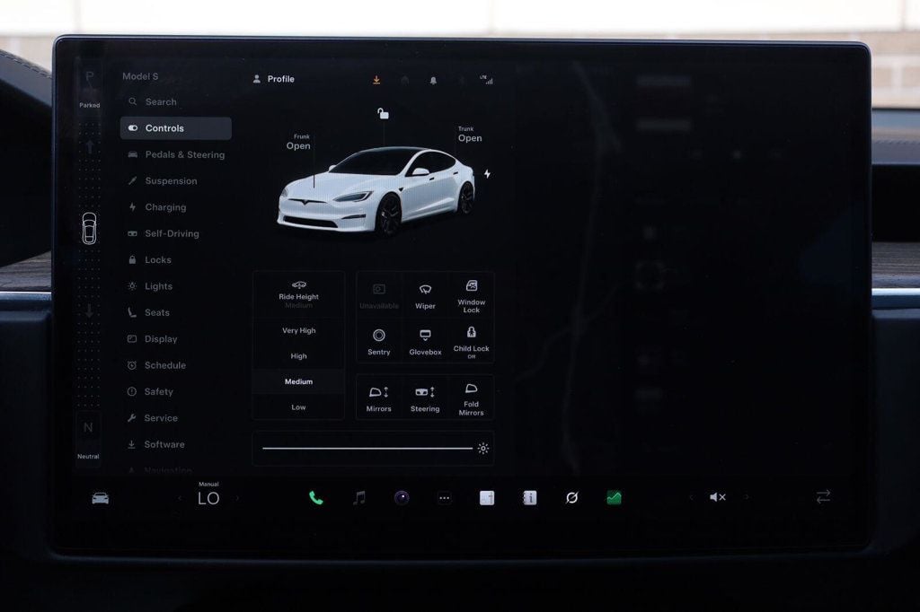 Tesla Model S photo 45