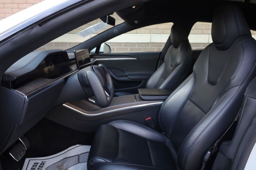 Tesla Model S photo 17