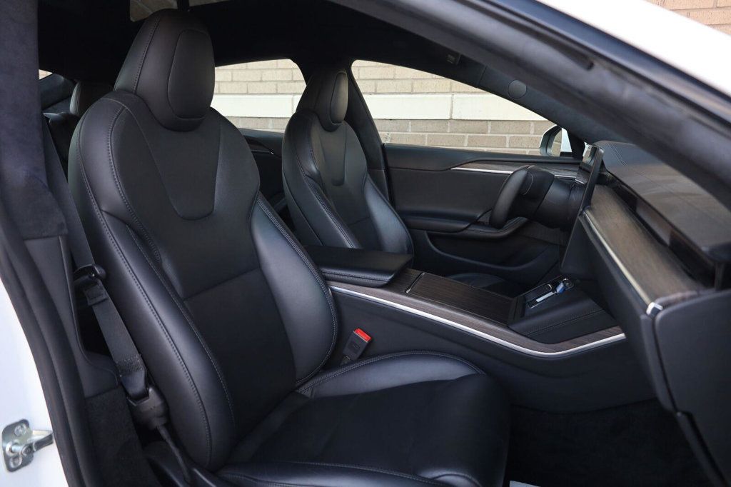 Tesla Model S photo 28