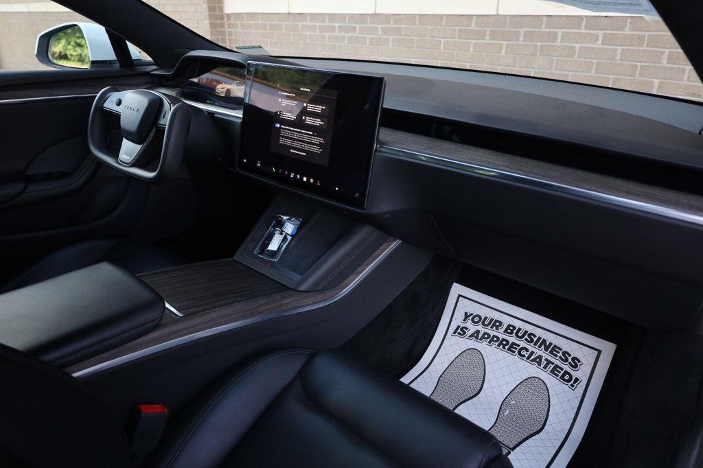 Tesla Model S photo 29