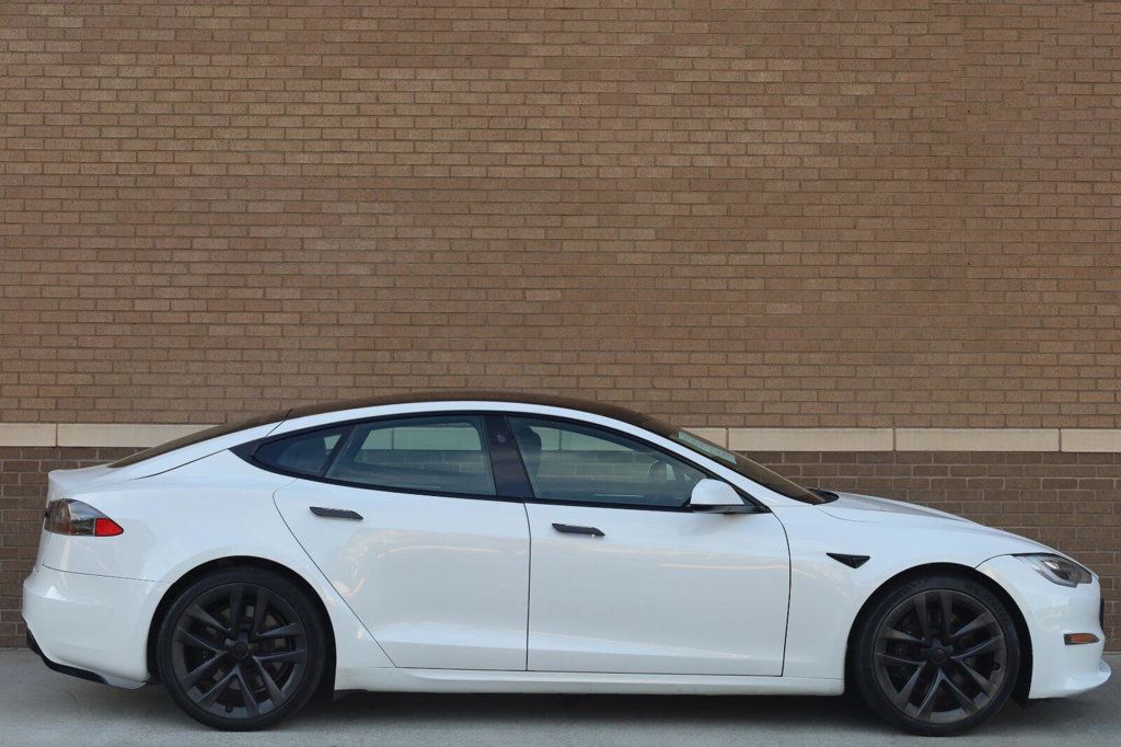 Tesla Model S photo 3