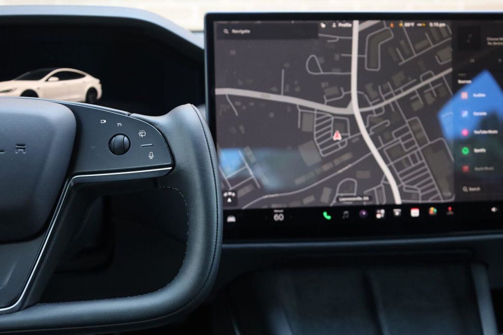 Tesla Model S photo 33