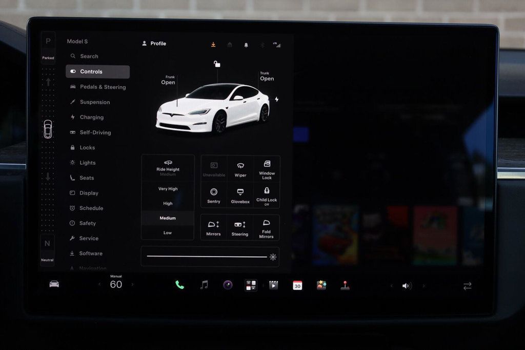 Tesla Model S photo 46