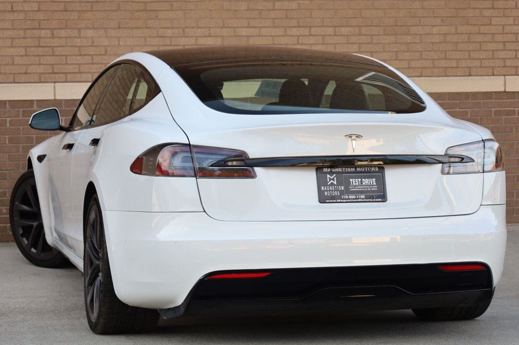 Tesla Model S photo 9