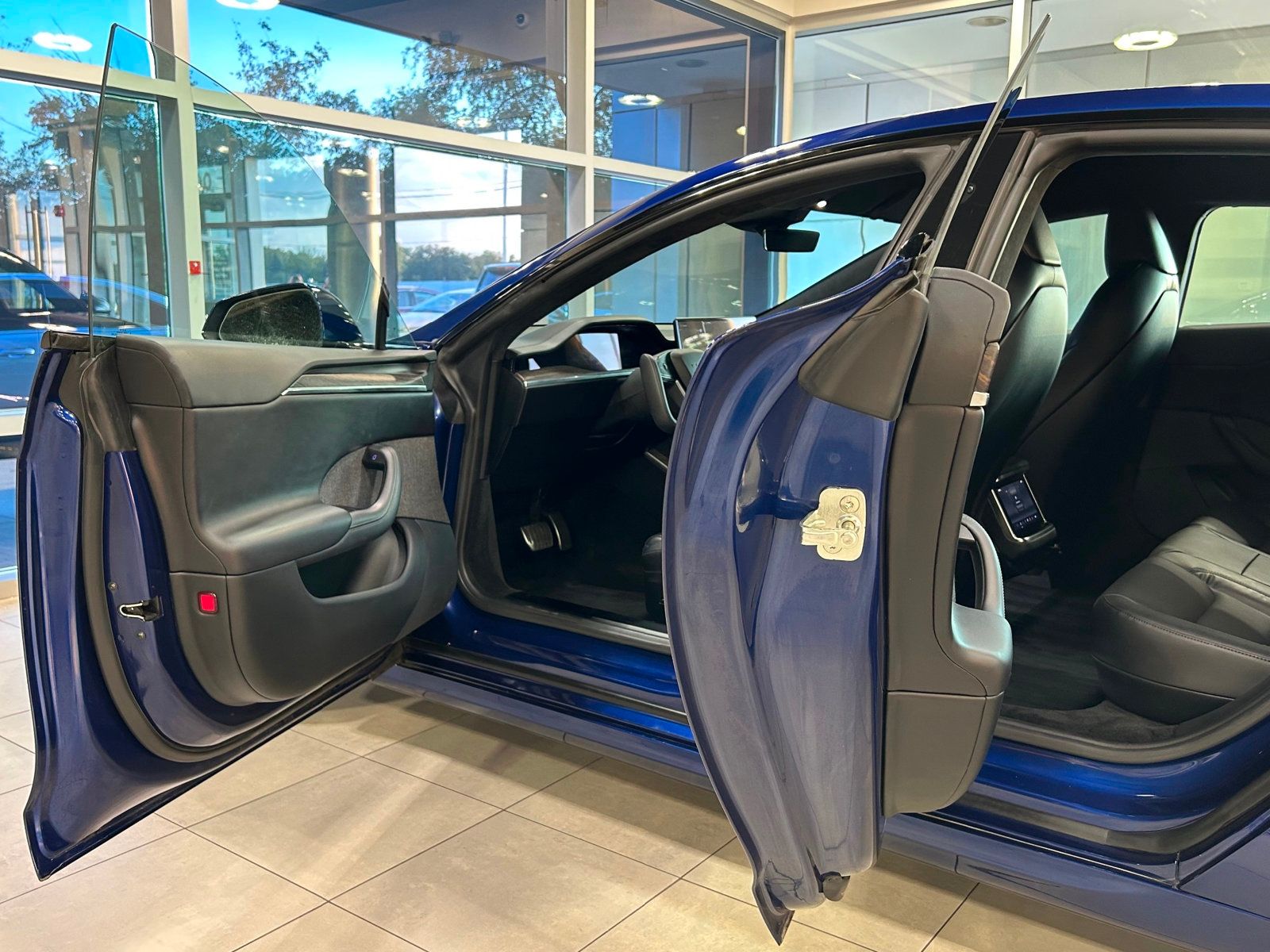 2021 Tesla Model S Long Range AWD photo 18