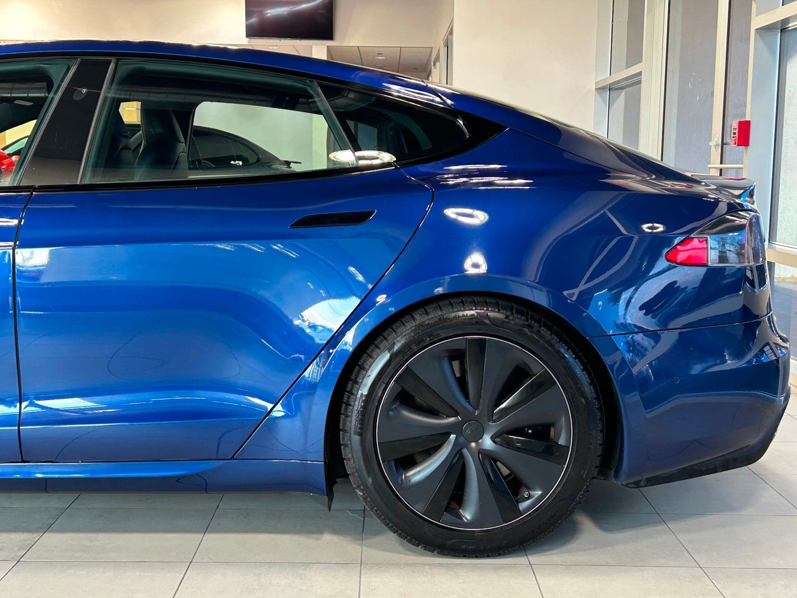 2021 Tesla Model S Long Range AWD photo 9