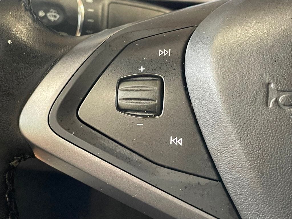 2021 Tesla Model S Long Range Plus AWD - 23061402 - 19