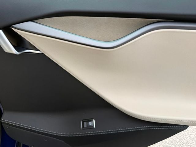 2021 Tesla Model S Long Range Plus AWD - 23040336 - 31