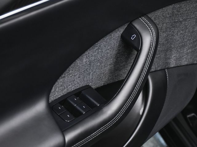 2021 Tesla Model S Plaid - 22957354 - 9