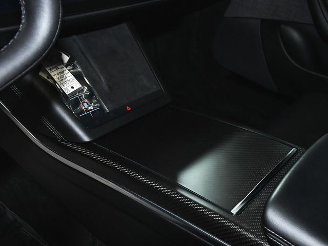 2021 Tesla Model S Plaid - 22957354 - 37