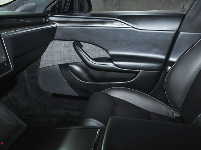 2021 Tesla Model S Plaid - 22957354 - 40