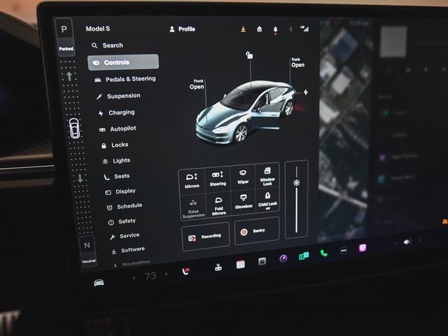 2021 Tesla Model S Plaid - 22925347 - 17
