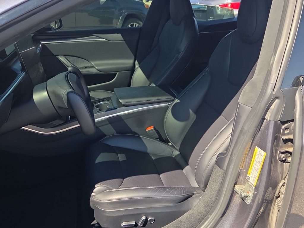 2021 Tesla Model S Plaid photo 3