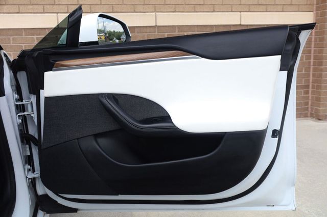 2021 Tesla Model S Plaid - 23079128 - 27