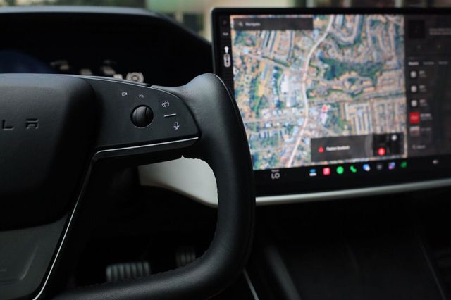 2021 Tesla Model S Plaid - 23079128 - 33