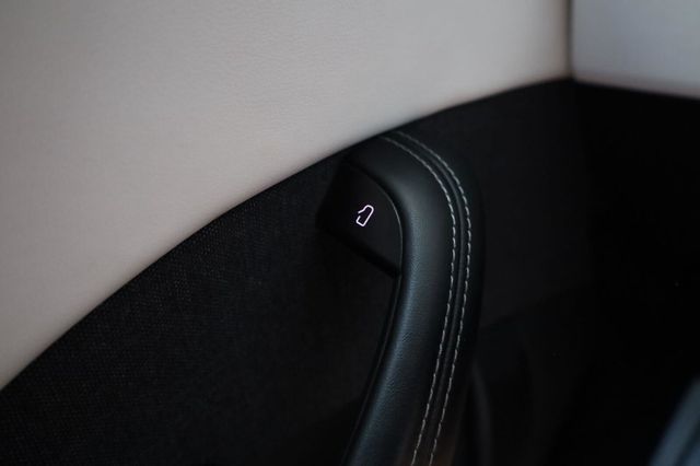2021 Tesla Model S Plaid - 23079128 - 34