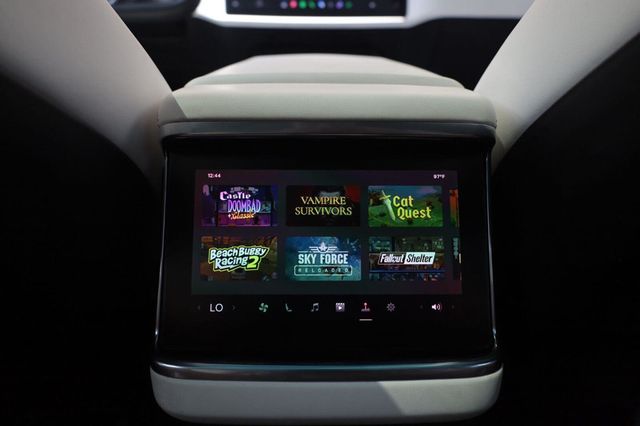 2021 Tesla Model S Plaid - 23079128 - 36