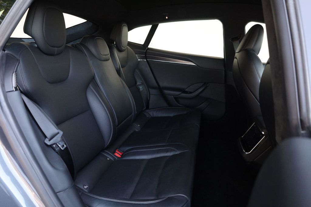 Tesla Model S photo 24