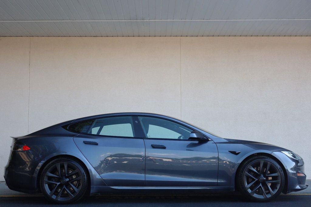 Tesla Model S photo 3