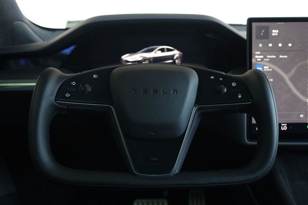 Tesla Model S photo 31