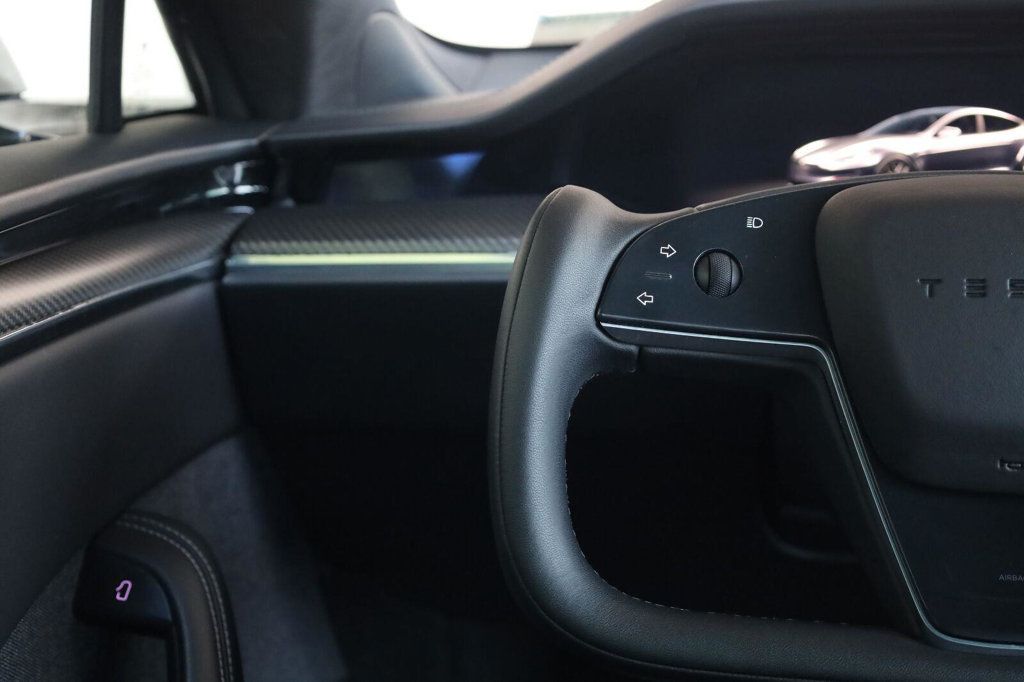 Tesla Model S photo 32