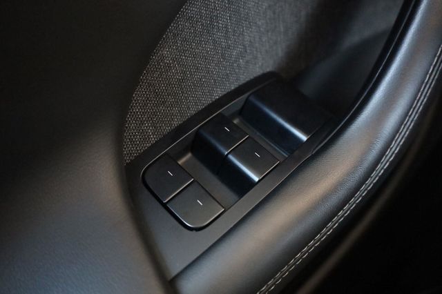 2021 Tesla Model S Plaid - 23085031 - 33
