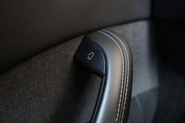 2021 Tesla Model S Plaid - 23085031 - 34