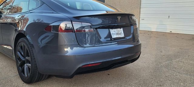2021 Tesla Model S Plaid AWD - 22765532 - 18