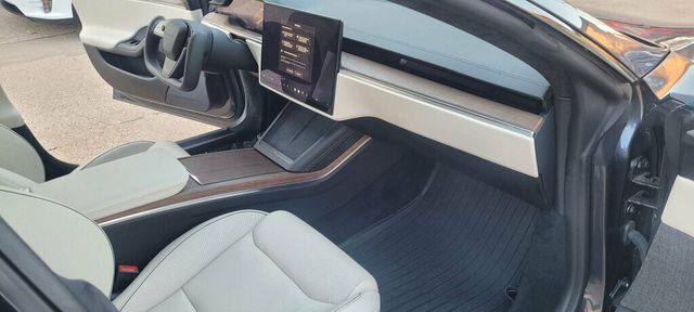 2021 Tesla Model S Plaid AWD - 22765532 - 25