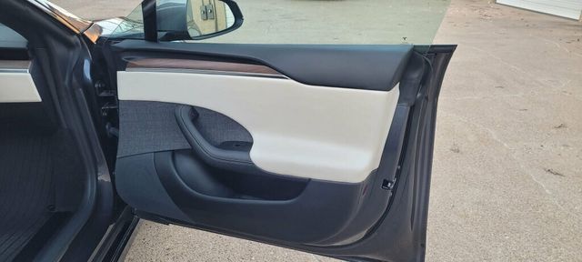 2021 Tesla Model S Plaid AWD - 22765532 - 30