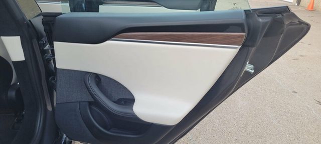 2021 Tesla Model S Plaid AWD - 22765532 - 31