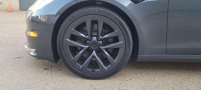2021 Tesla Model S Plaid AWD - 22765532 - 7