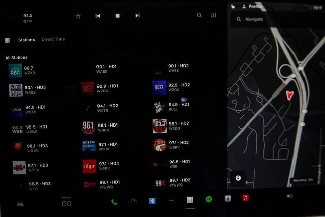 2021 Tesla Model S Plaid AWD - 22903135 - 25