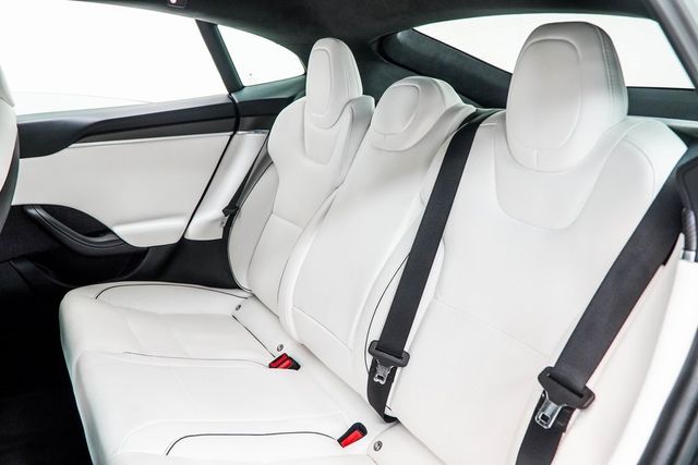 2021 Tesla Model S Plaid AWD - 22903135 - 32