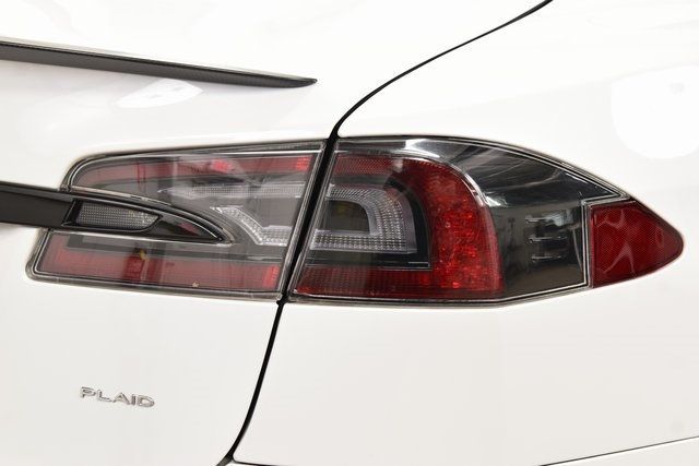 2021 Tesla Model S Plaid AWD - 22971566 - 18