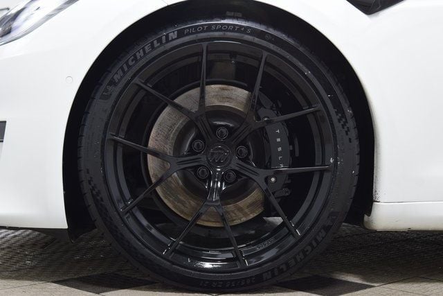 2021 Tesla Model S Plaid AWD - 22971566 - 26