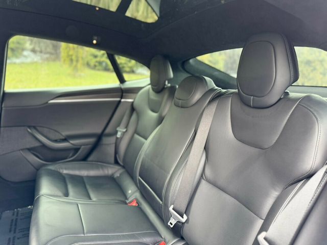 2021 Tesla Model S Plaid AWD - 22994535 - 17