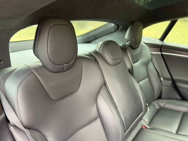 2021 Tesla Model S Plaid AWD - 22994535 - 18