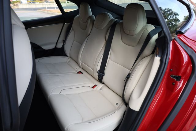 2021 Tesla Model S Plaid AWD - 22939967 - 18