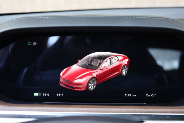 2021 Tesla Model S Plaid AWD - 22939967 - 40
