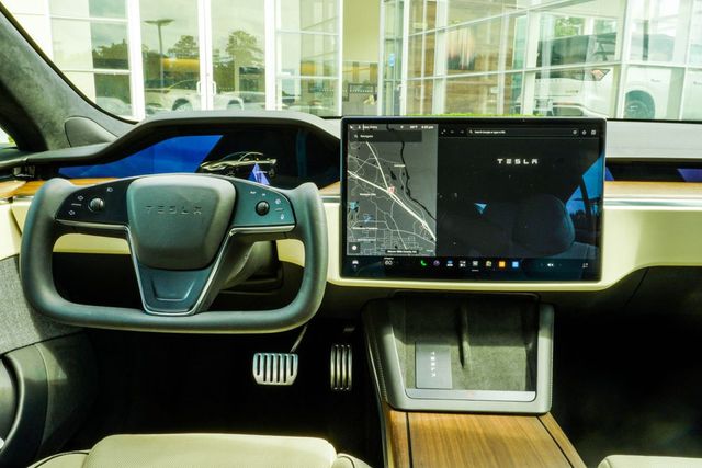2021 Tesla Model S Plaid AWD - 23019654 - 16