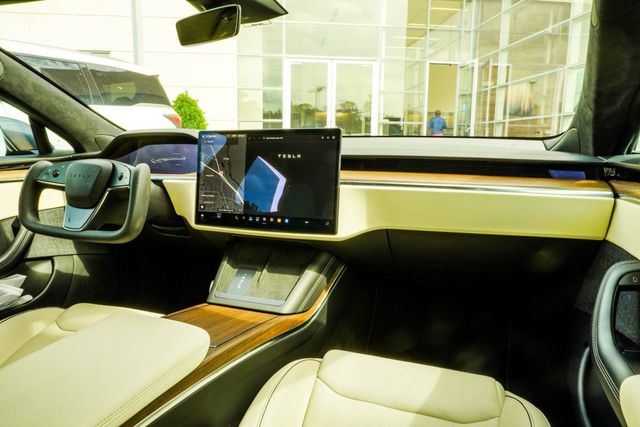 2021 Tesla Model S Plaid AWD - 23019654 - 18