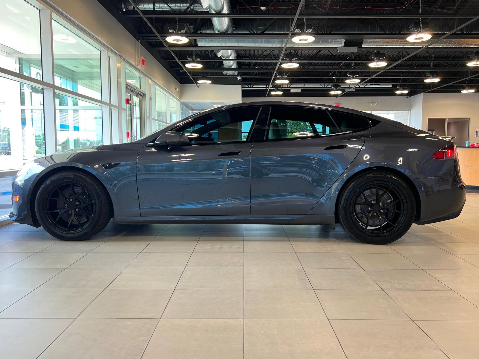 2021 Tesla Model S Plaid AWD photo 4