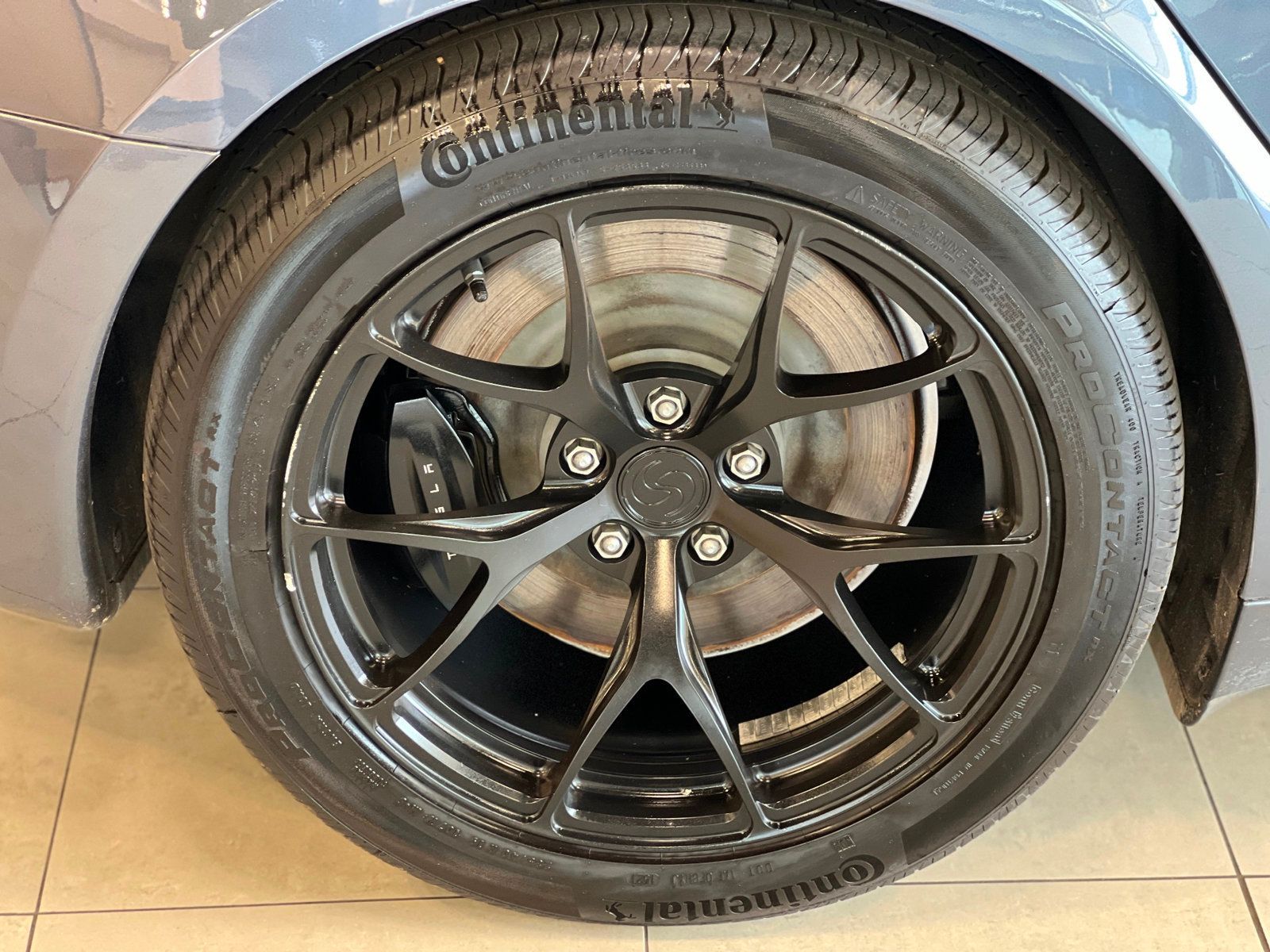 2021 Tesla Model S Plaid AWD photo 32