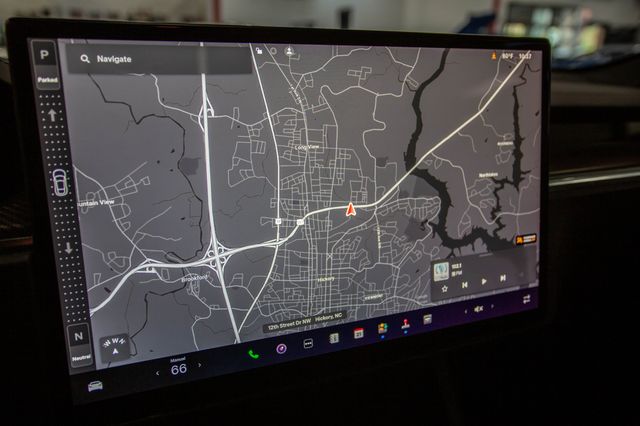 2021 Tesla Model S Plaid AWD - 23001794 - 4