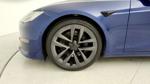 2021 Tesla Model S Plaid AWD - 22937553 - 8