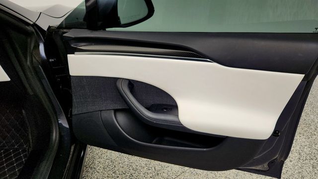 2021 Tesla Model S Plaid AWD - 22999651 - 30